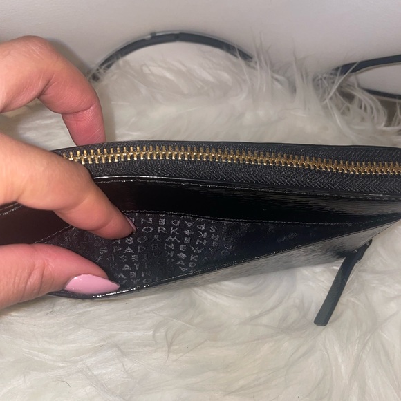 π Kate Spade sparkle wristlet β¨ - Picture 3 of 9